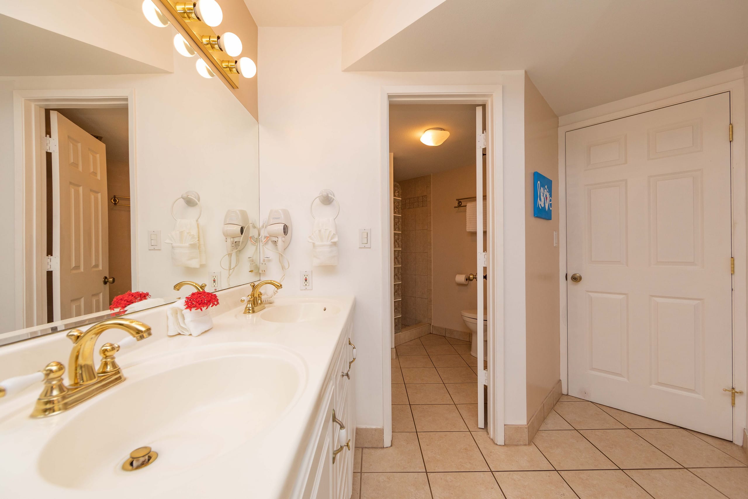 Condo in Kihei · ★4.38 · 2 bedrooms · 3 beds · 2 private baths - Image 19