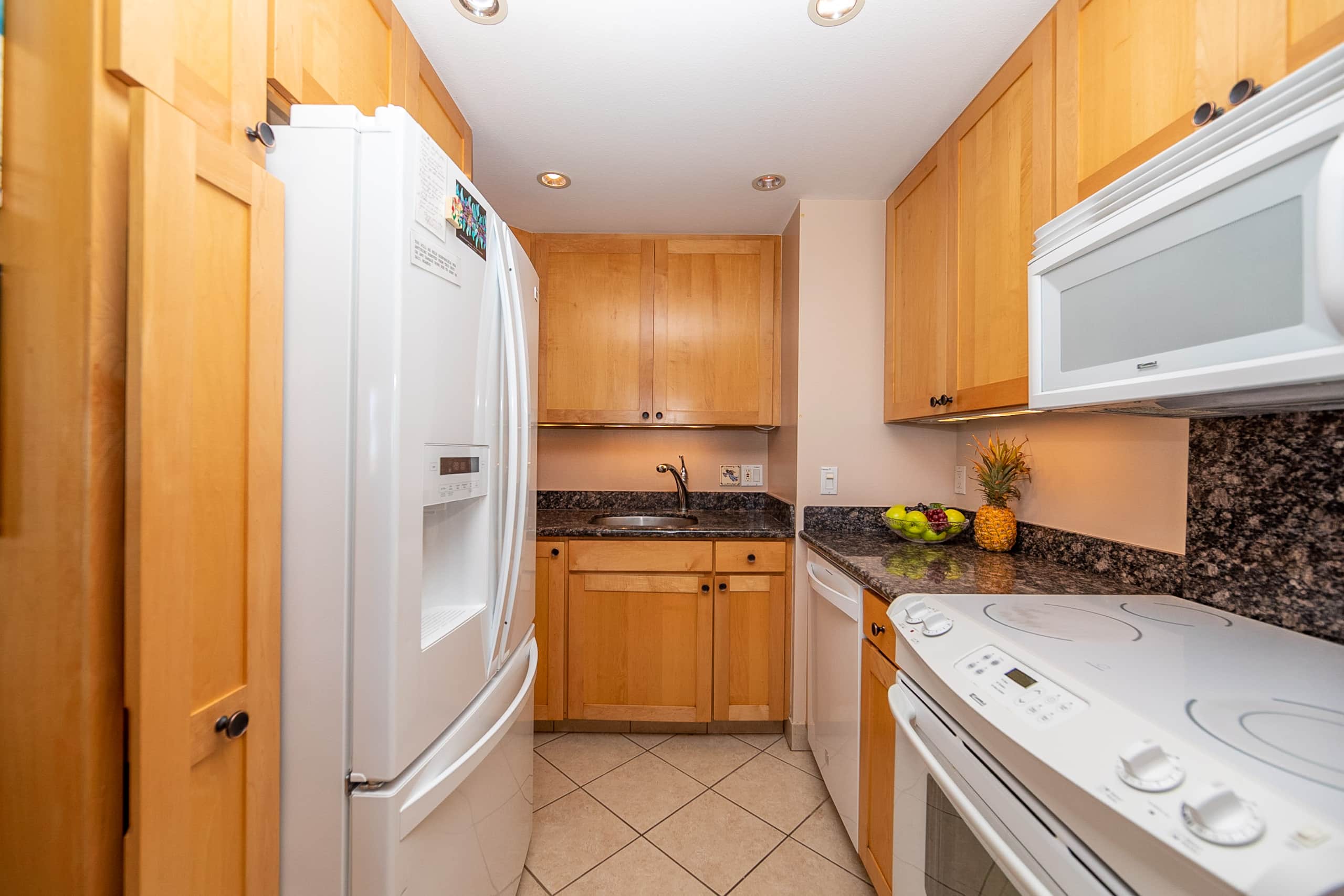 Condo in Kihei · ★4.38 · 2 bedrooms · 3 beds · 2 private baths - Image 7