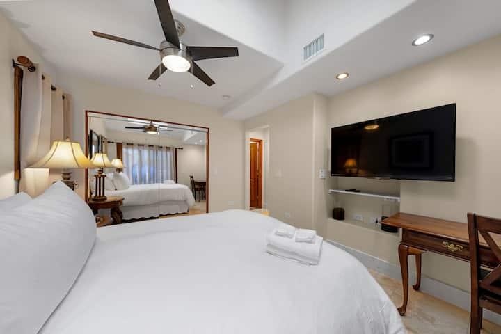 1-ლი სართულის საძინებელი 3 სააბაზანოთი