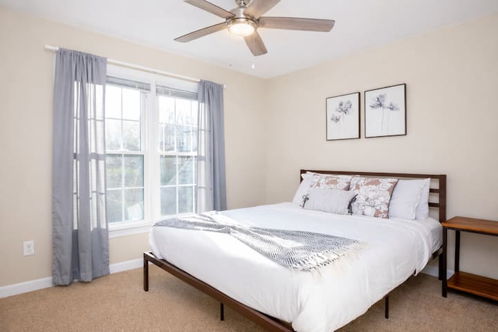Bright and Serene Bedroom with Queen Bed