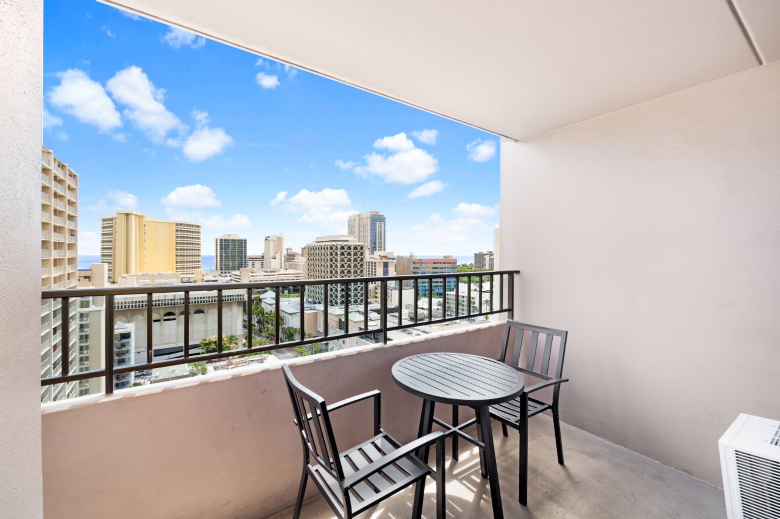 Condo in Honolulu · ★4.2 · 1 bedroom · 3 beds · 1 private bath - Image 1