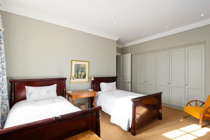 Големи 3/4 кревети