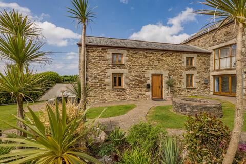 3 Bed in Mawgan Porth (oc-p00824)