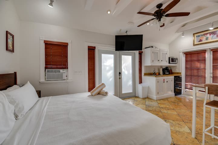 Royal Palm - King Studio