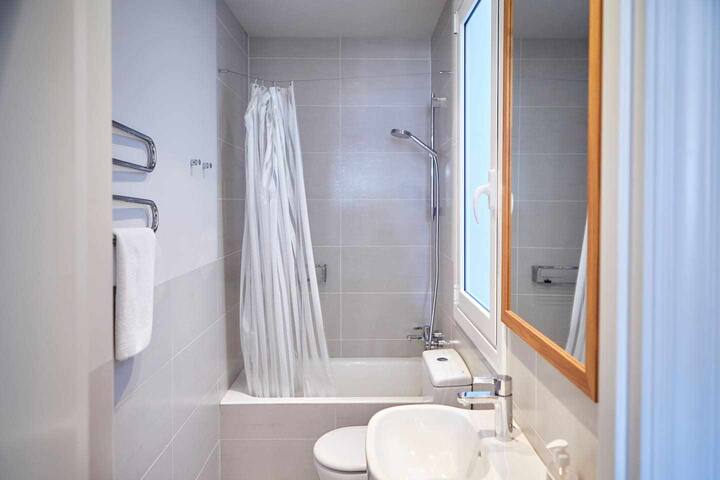 Prim Apartment by Basque Homes gallery image 4