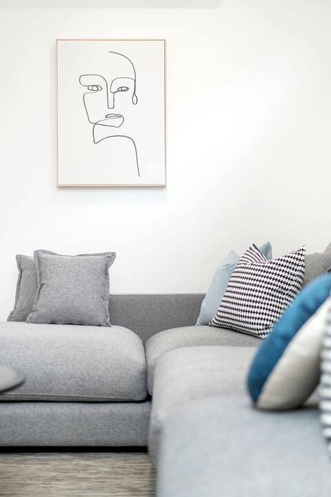 3 Unique Modern Vic Park Home sleeps 6