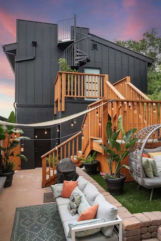 2 Homes in One Private Rooftop Ocean View Hot Tub