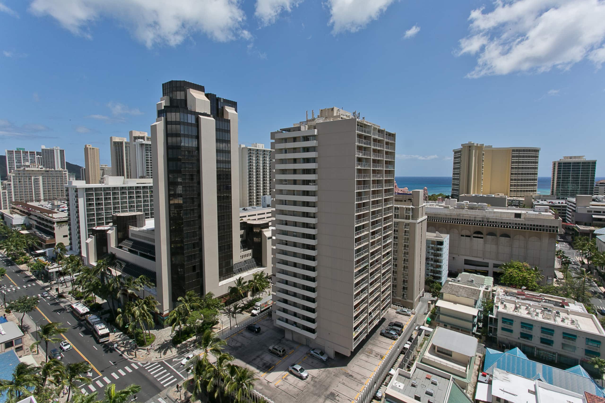 Condo in Honolulu · ★4.19 · 1 bedroom · 3 beds · 1 private bath - Image 24