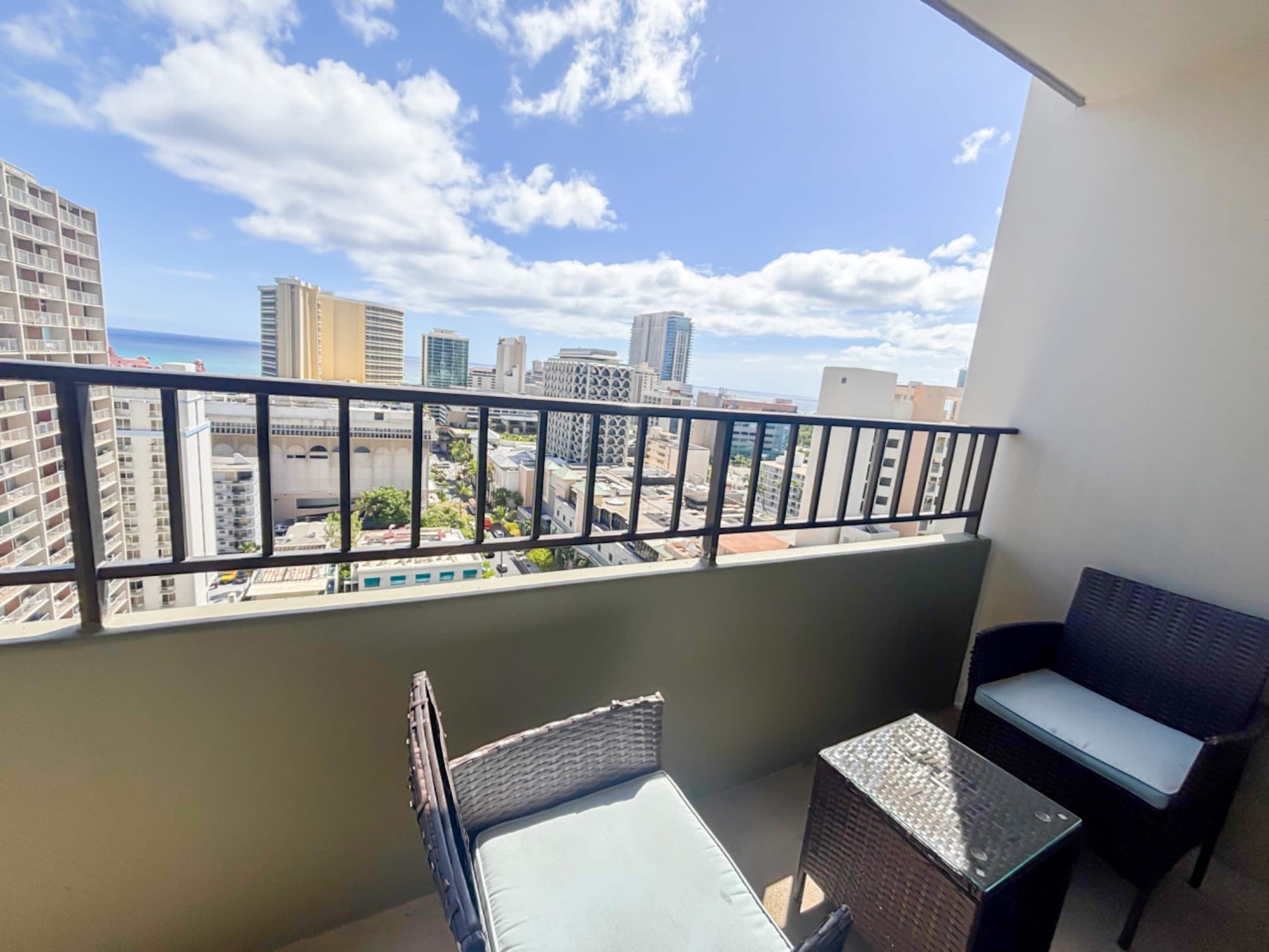 Condo in Honolulu · ★4.19 · 1 bedroom · 3 beds · 1 private bath - Image 23