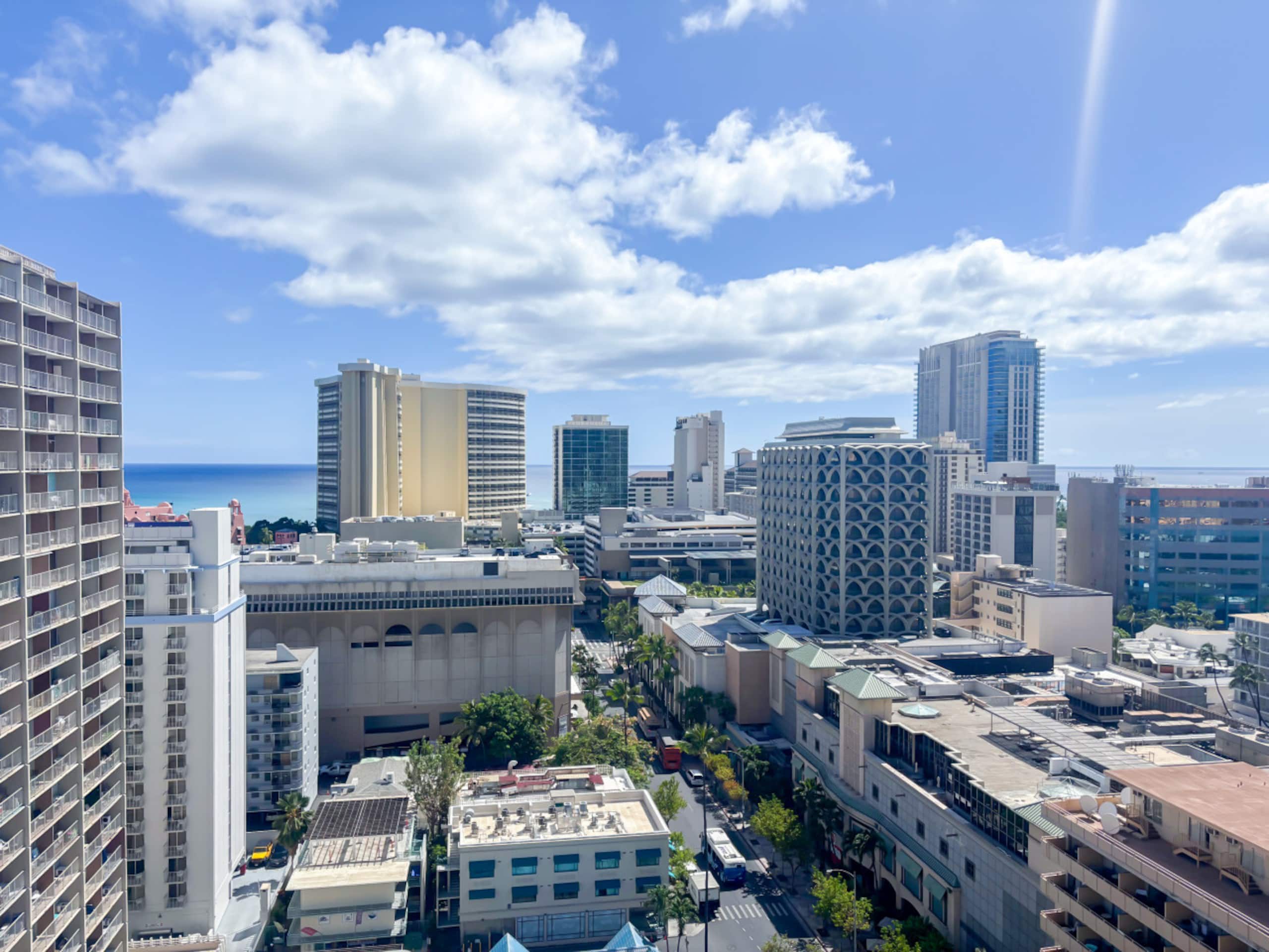 Condo in Honolulu · ★4.19 · 1 bedroom · 3 beds · 1 private bath - Image 27
