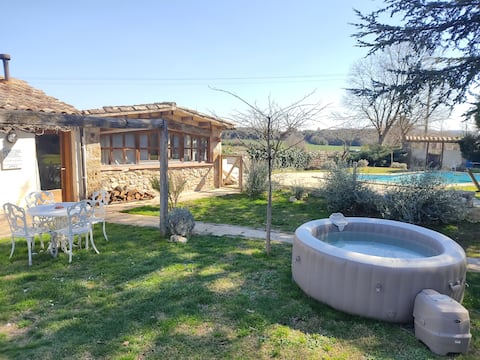 Tiny house with jacuzzi - Rectoria de Dosquers