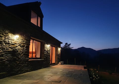 Ysgubor Cae'r Blaidd (The Haybarn)