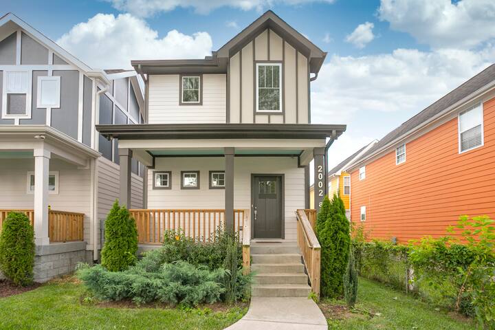 Downtown Nashville! Spacious, Central, Comfortable