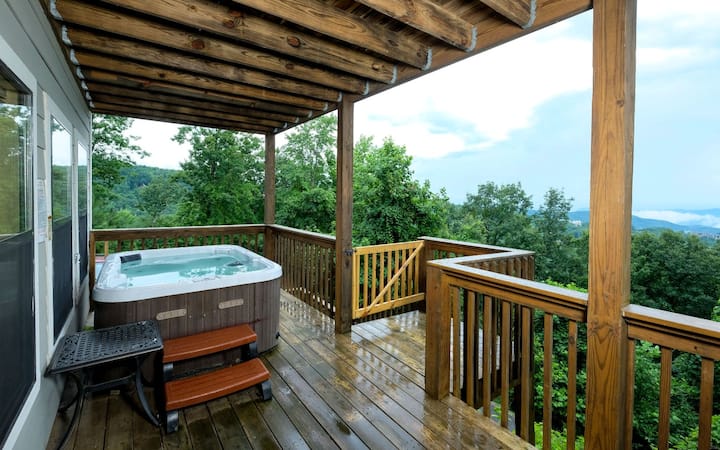 Views From Above The Clouds, Hot Tub & Pool Table - Among The Clouds 2240 - Tennessee