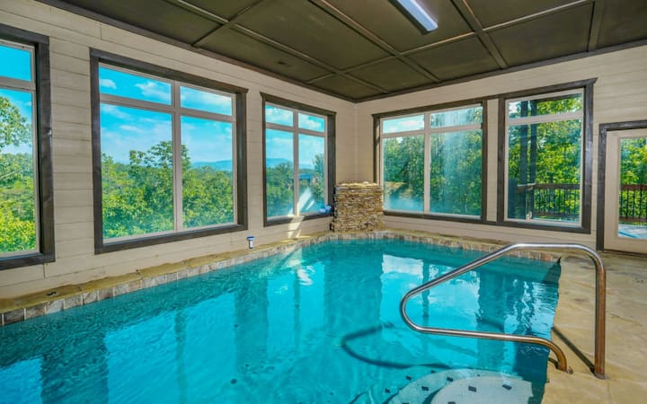 Hibernation Retreat - Luxury Pool & Mountain Views - Pigeon Forge, TN