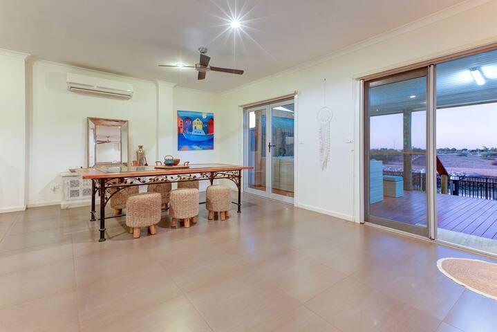 The Sanctuary – Pool, Jetty and Wi-Fi gallery image 4