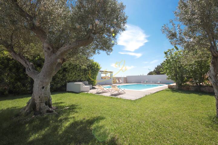 TD Villa Fico Jo Villa with Pool & Lush Garden gallery image 4