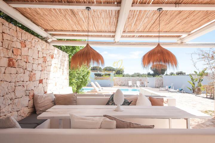 TD Villa Fico Jo Villa with Pool & Lush Garden gallery image 2