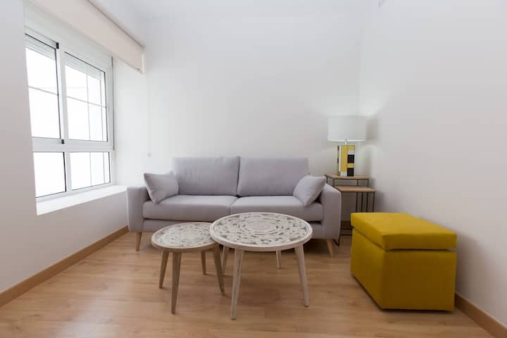 Central & Quiet Apartment + Parking Included - El Puerto de Santa María