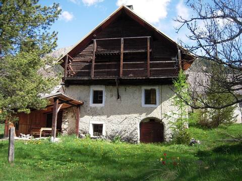 carail house typical of the country