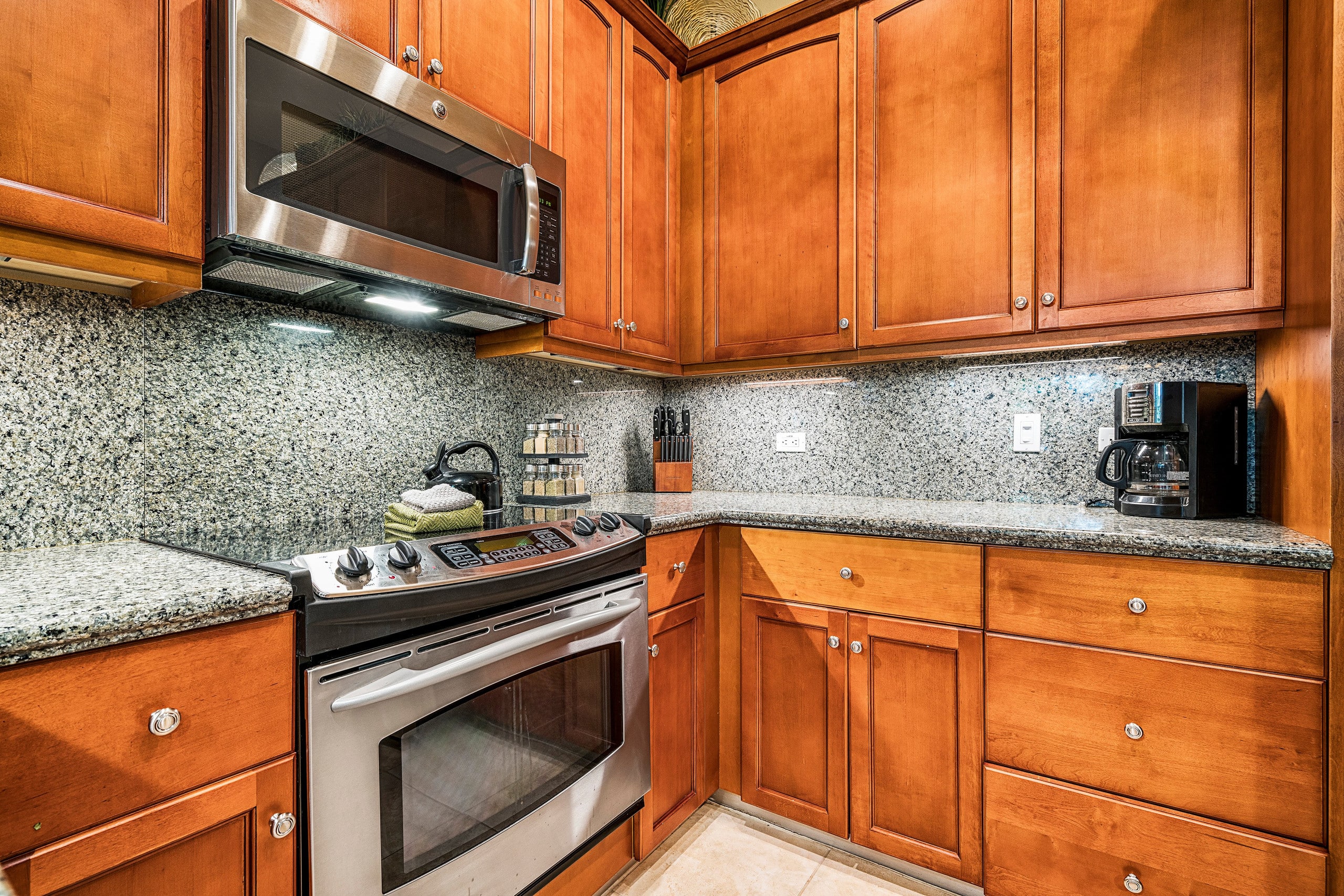 Tropical 3-Bed Villa in Mauna Lani: Best Location! - Image 10