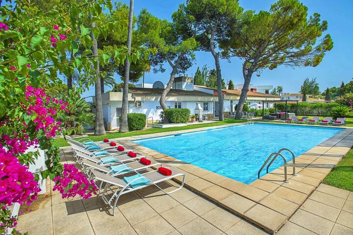 Beach Villa Can Ros by Sealand Villas gallery image 4