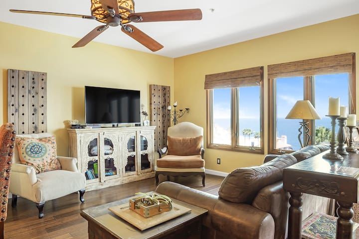 H153: 2bd Townhome Villa W/ Ocean Views & Cart