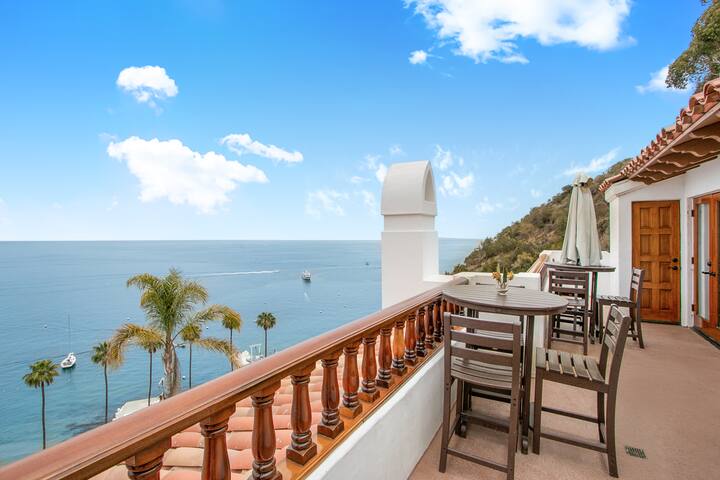 H167: Remodeled Villa w/ AC and 6-seater cart gallery image 4