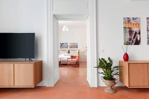 Top Airbnb: Deluxe Home in Sorrento Old Town with Balconies a Sorrento