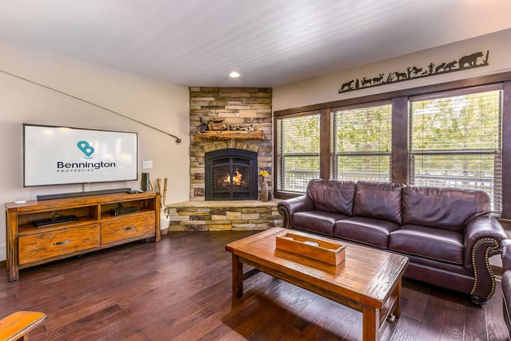 Dutc11 - Beautiful Home, Hot Tub, A/c, Ping Pong - Sunriver, OR