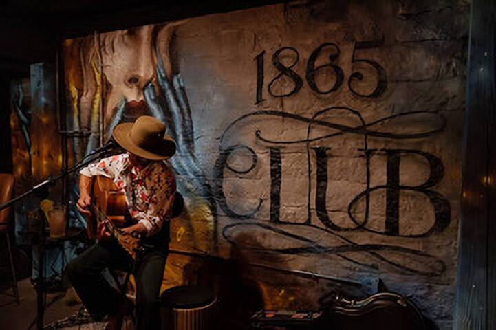 TB One / Combo of Two Luxury Condos / Large Groups gallery image 2