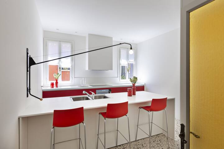 Tiepolo Prestige Canal View gallery image 4