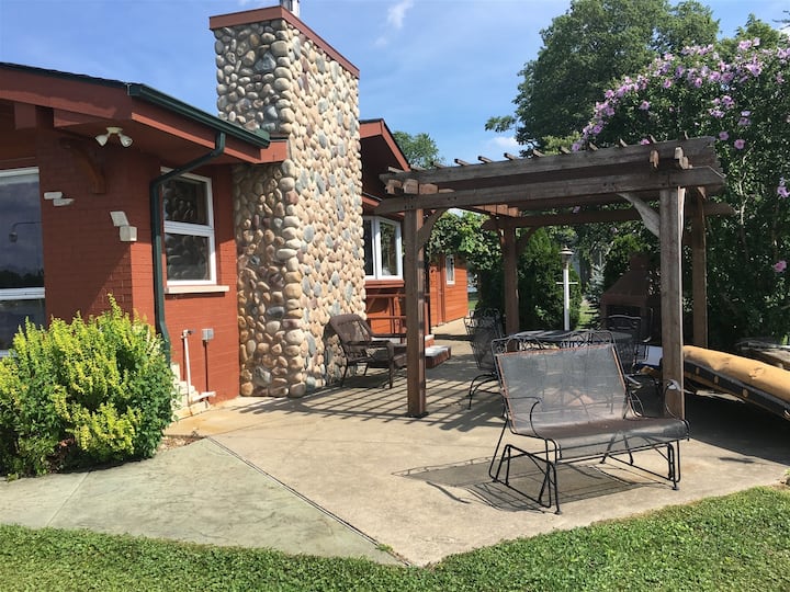 The Cedar Lodge on Big Fish Lake Houses for Rent in Marcellus