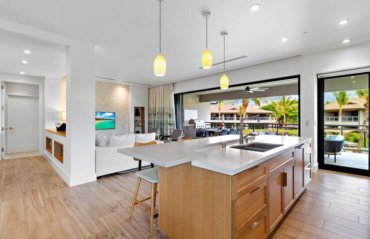 Maui Resort Rentals: Luana Garden Villas 17D gallery image 2