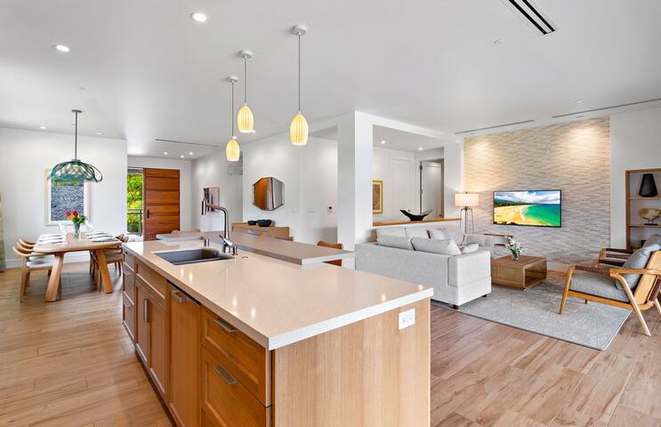 Maui Resort Rentals: Luana Garden Villas 17D gallery image 3