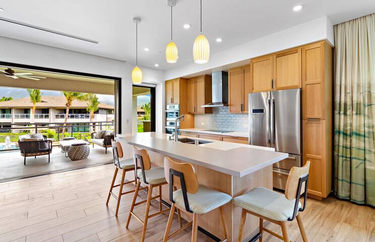 Maui Resort Rentals: Luana Garden Villas 17D gallery image 4