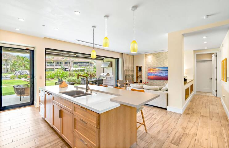 Maui Resort Rentals: Luana Garden Villas 17A gallery image 2