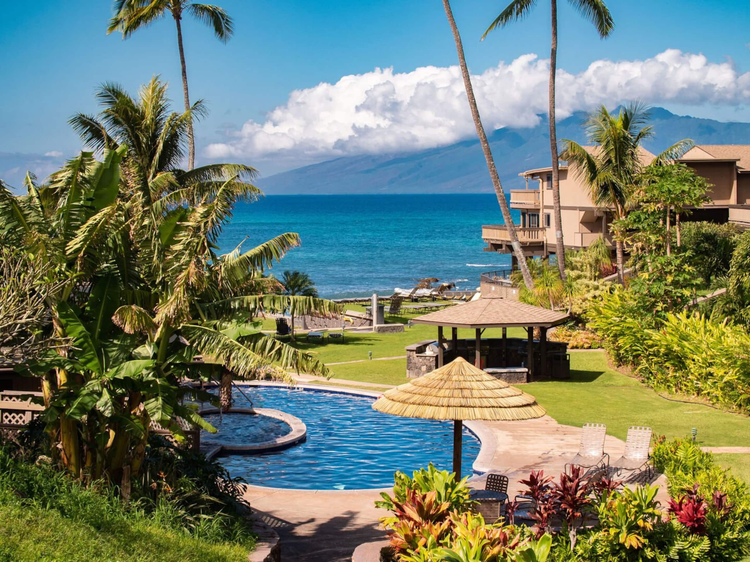 Condo in Lahaina · ★4.96 · 2 bedrooms · 3 beds · 2.5 baths - Image 38