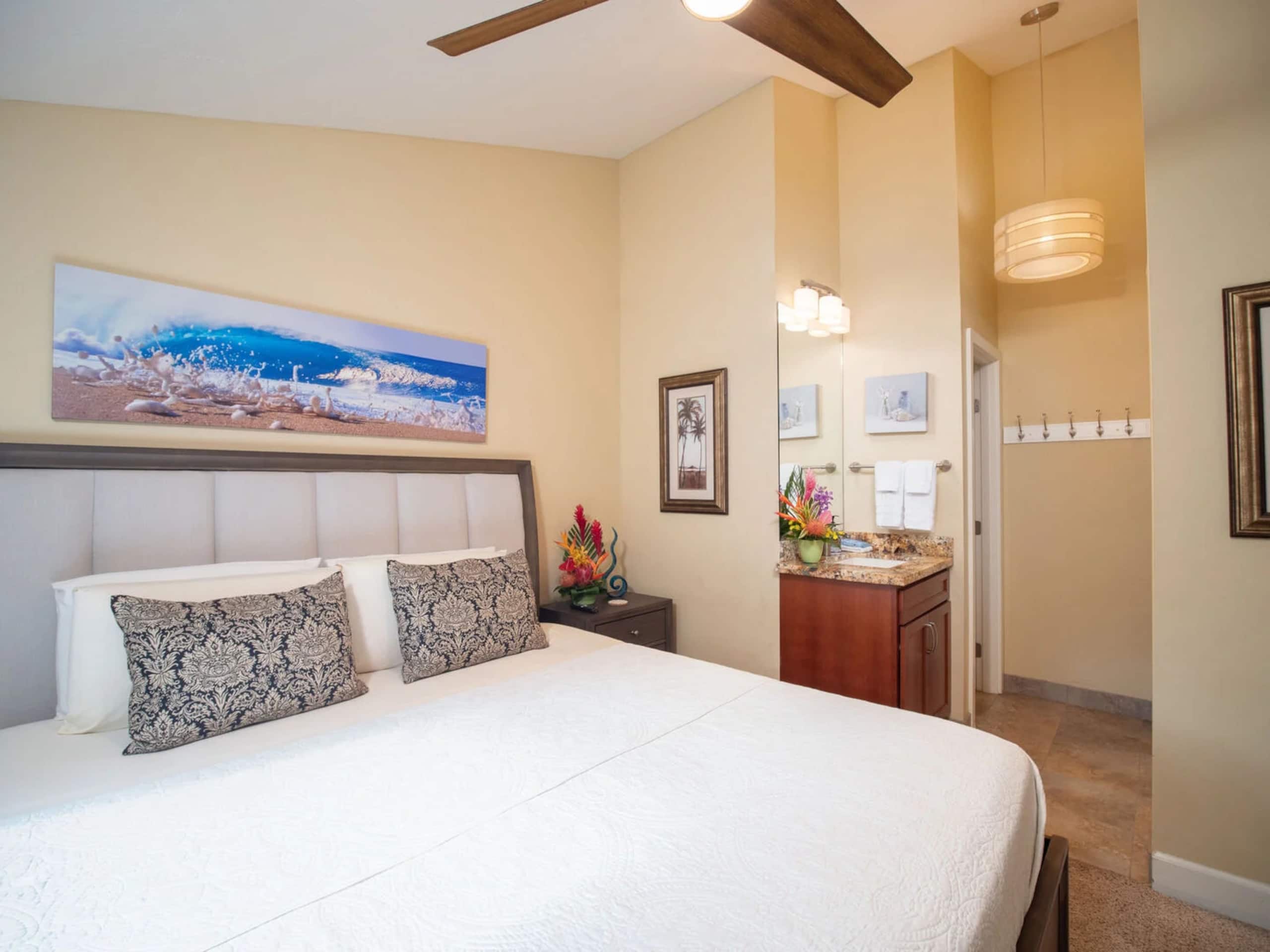 Condo in Lahaina · ★4.96 · 2 bedrooms · 3 beds · 2.5 baths - Image 14
