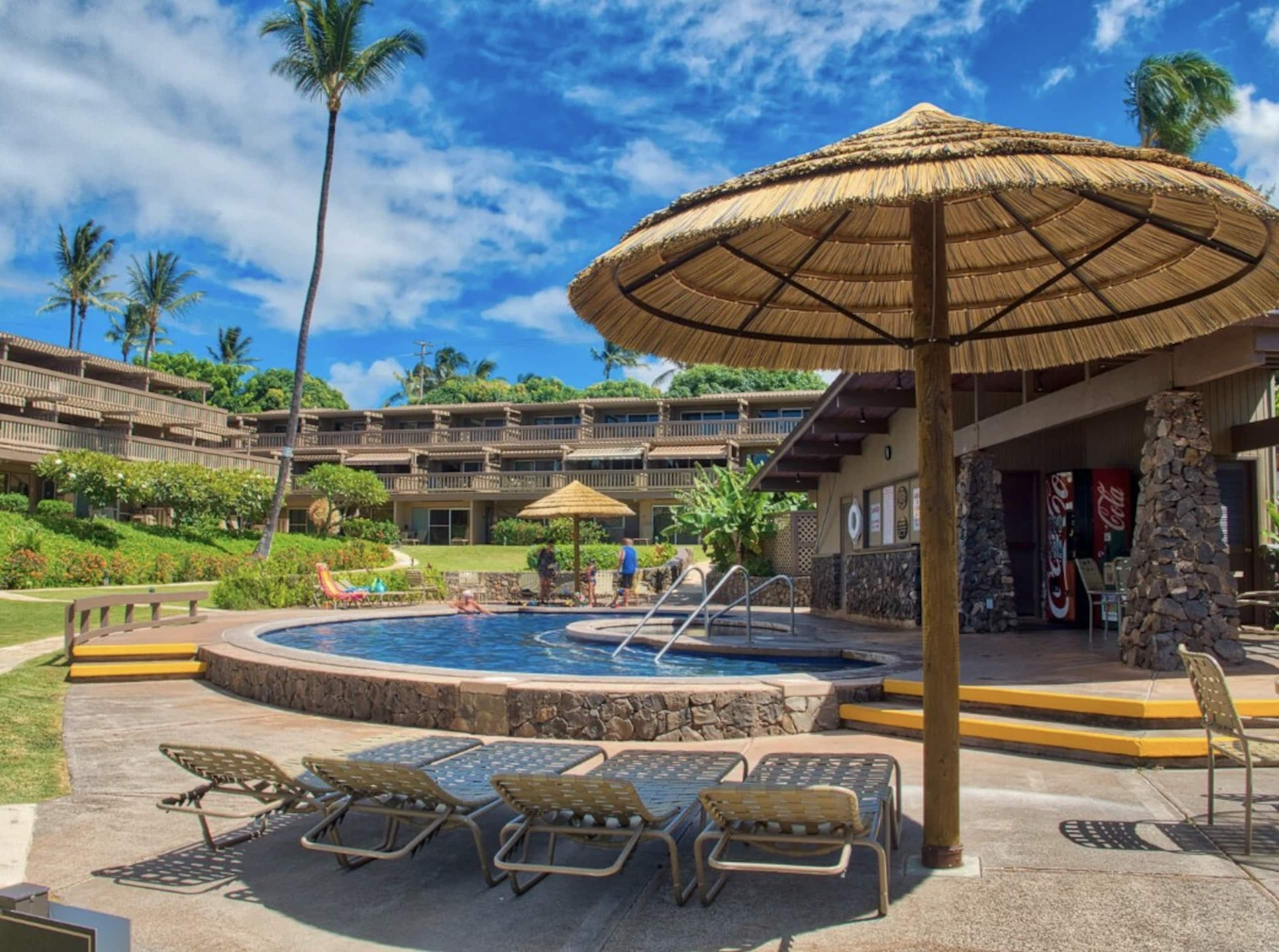 Condo in Lahaina · ★4.96 · 2 bedrooms · 3 beds · 2.5 baths - Image 36