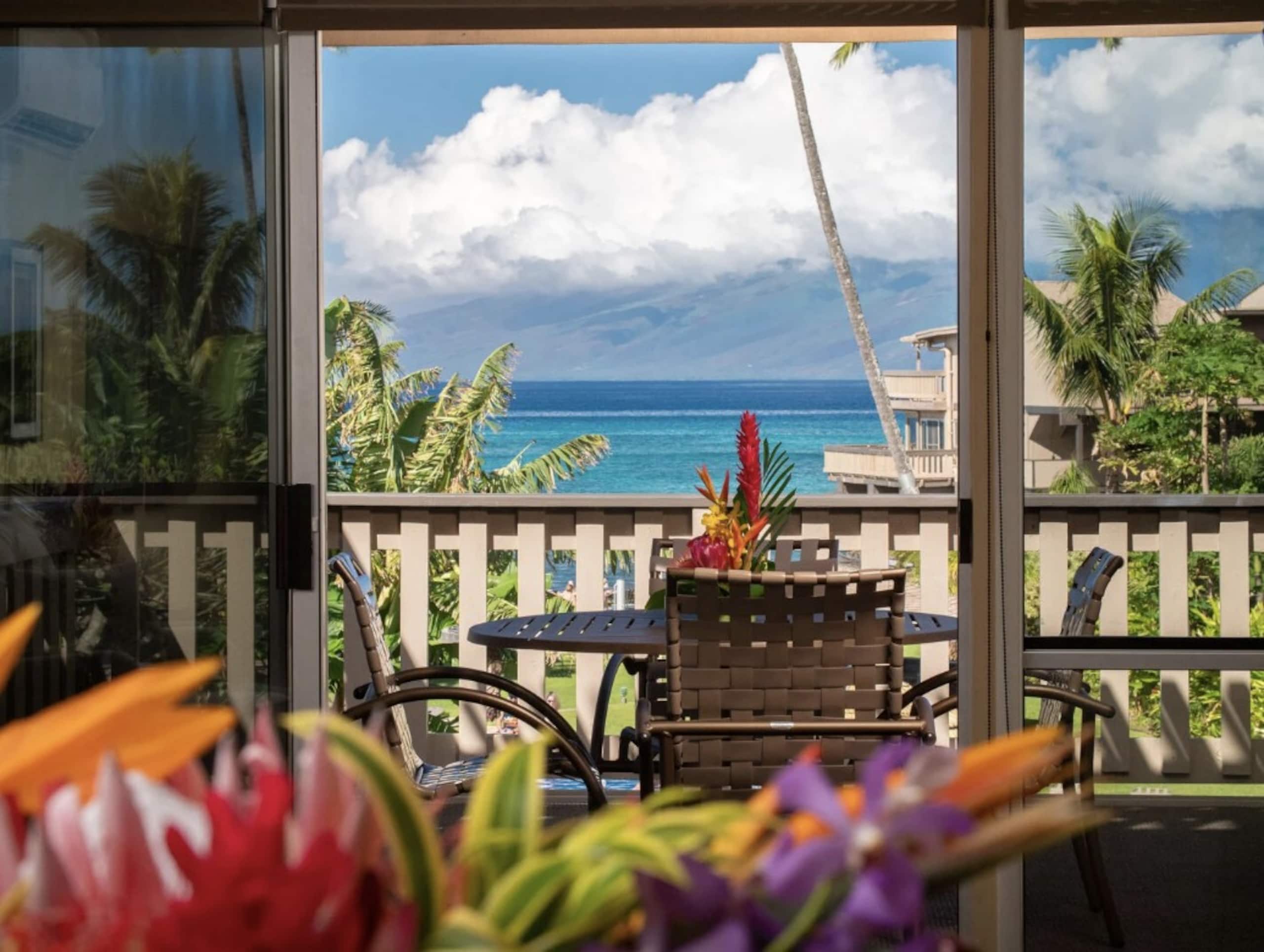 Condo in Lahaina · ★4.96 · 2 bedrooms · 3 beds · 2.5 baths - Image 22