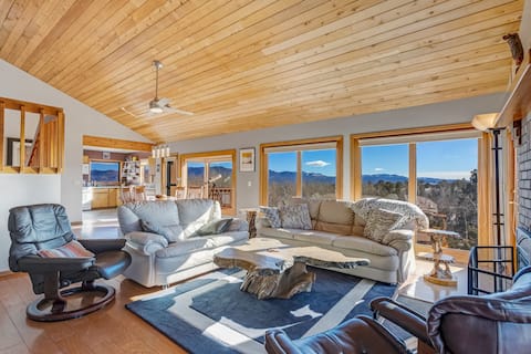Stargazer Retreat -Hot Tub, 360° Views, Game Room