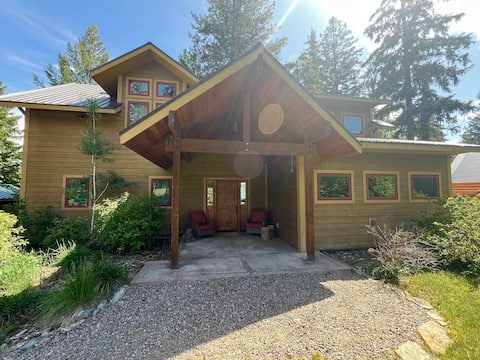 Ashley Lake Home, Northern Heights Cottage!