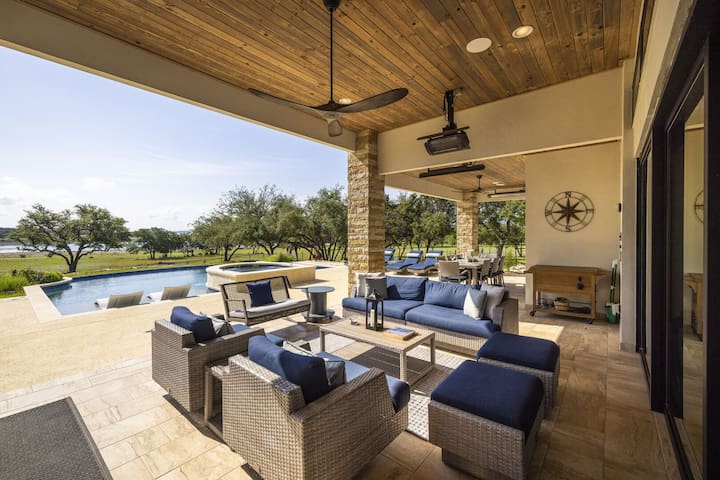 Vacay Hill Country managed Airbnb listing 2
