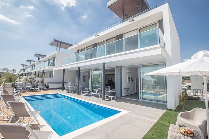 Exclusive 4 Bed Villa With Majestic Sea Views, Protaras Villa 1686 - Protaras