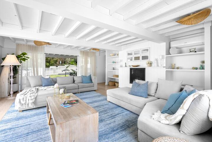 Barra Luxe Beach House Gold Award winner gallery image 2