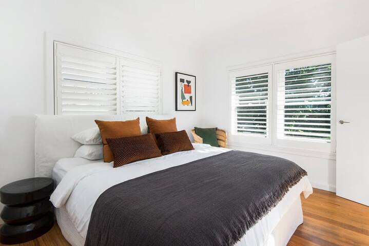 Chic Palm Beach Holiday Home gallery image 5