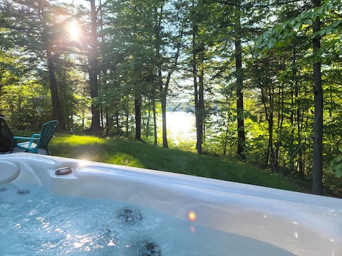 Luxury Chalet Austin: Hot Tub, Lake & Mountain Vie