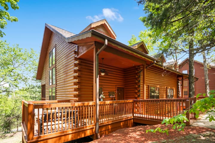 Home Away From Home Cozy Cabin Near Attractions - Branson, MO