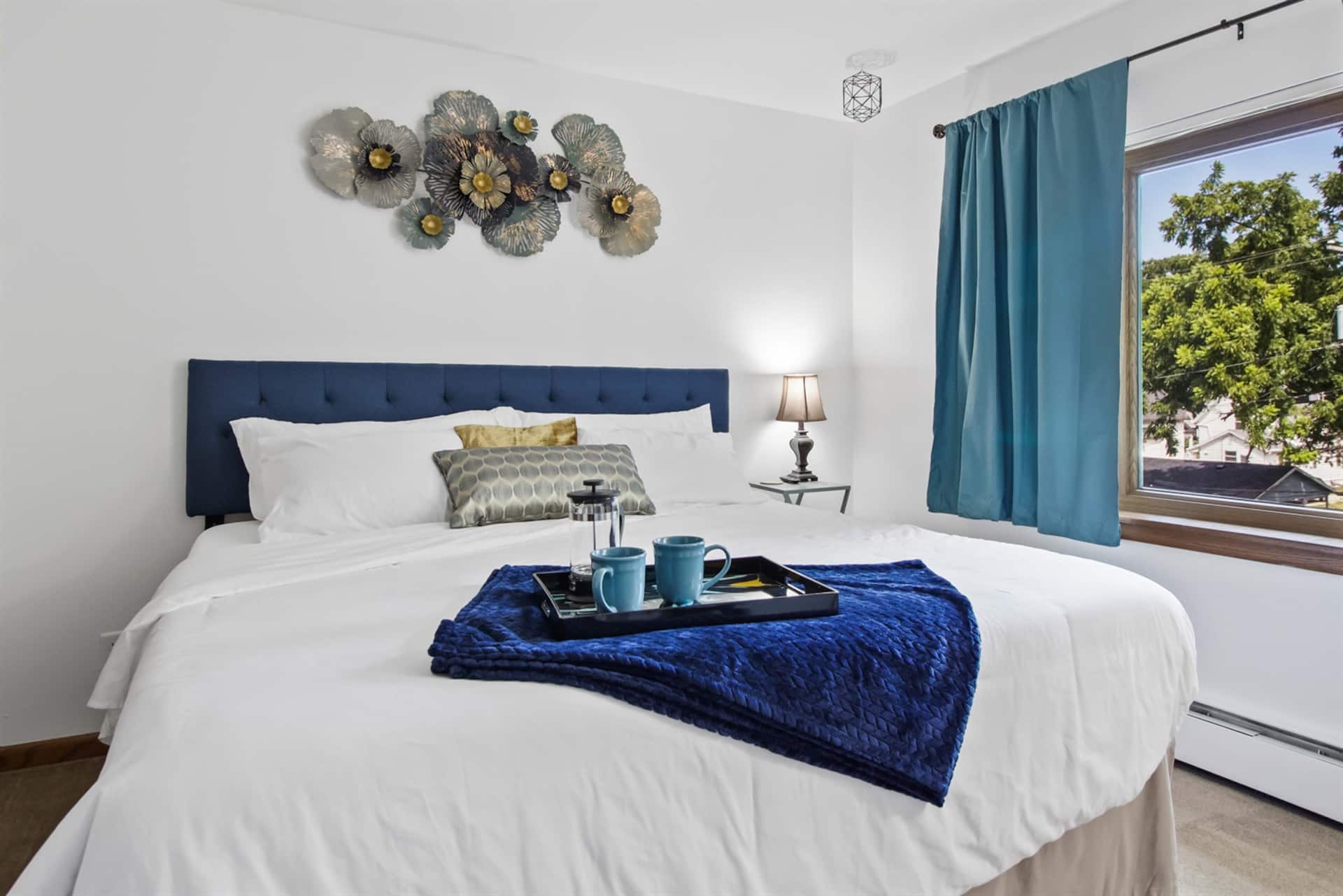 Tosa Village | King Bed | Froedtert | Parking
